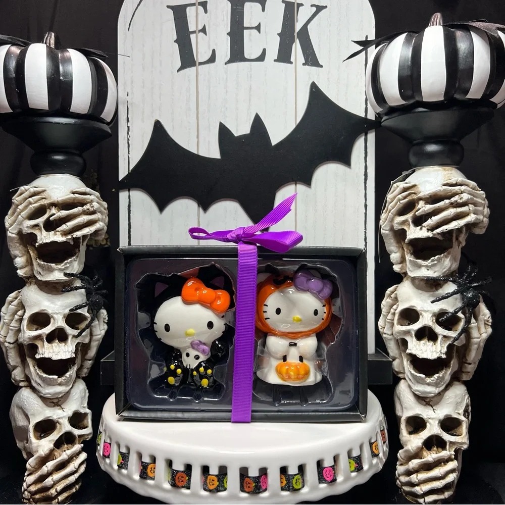 Blue Sky Clayworks x Sanrio Hello Kitty Halloween Black Cat Salt Pepper Shakers